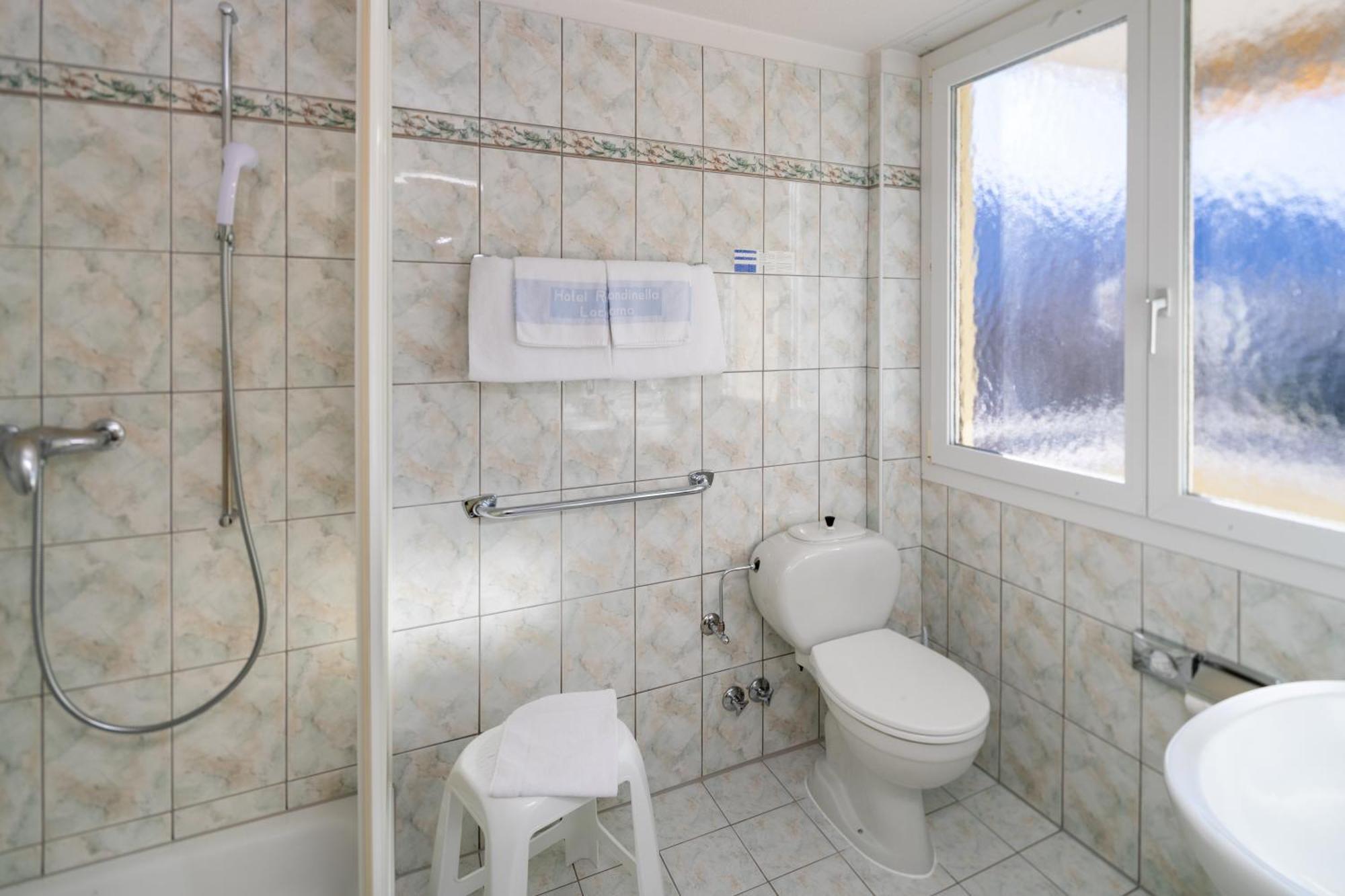 Hotel Rondinella Локарно Экстерьер фото