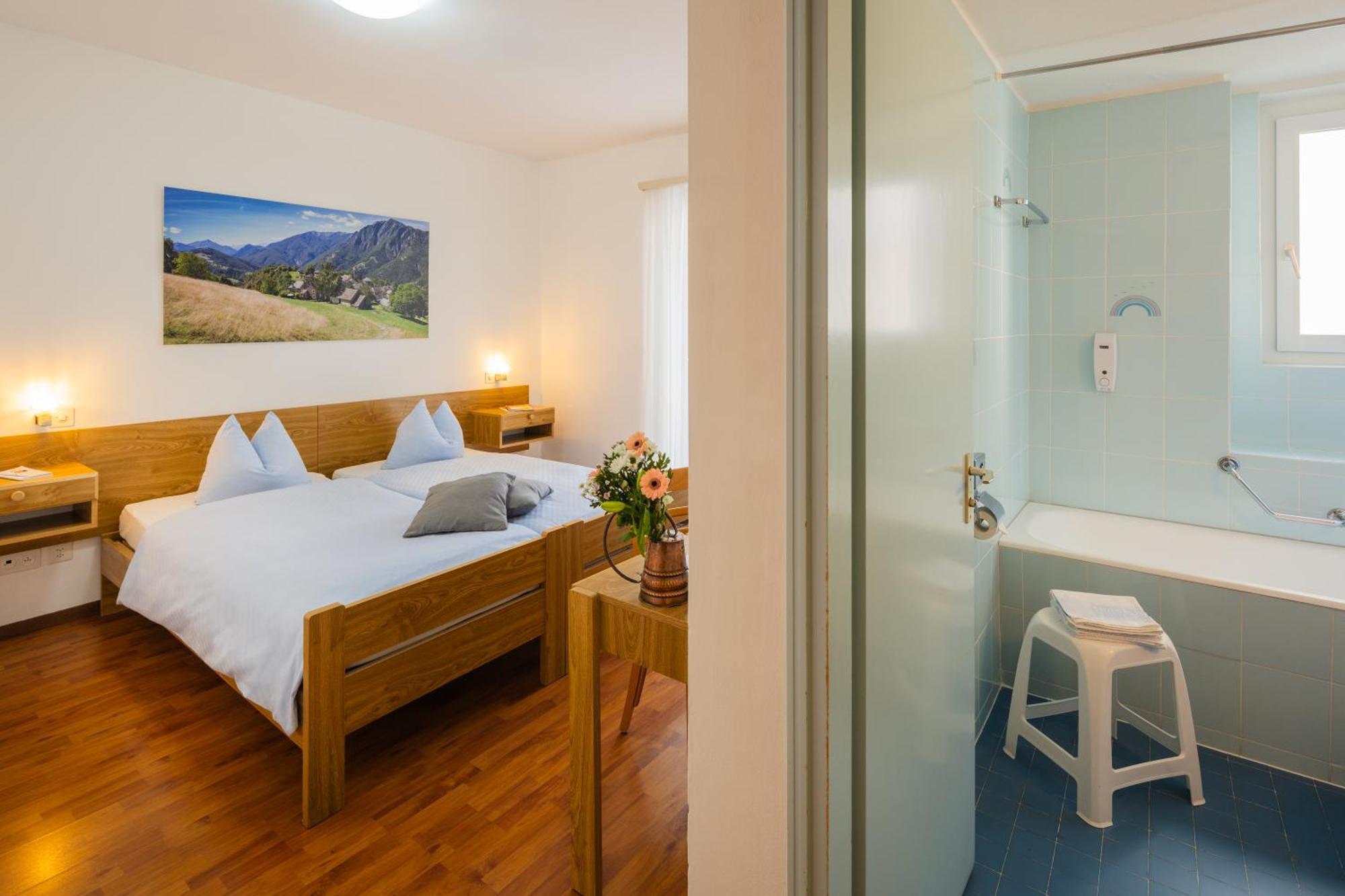 Hotel Rondinella Локарно Экстерьер фото