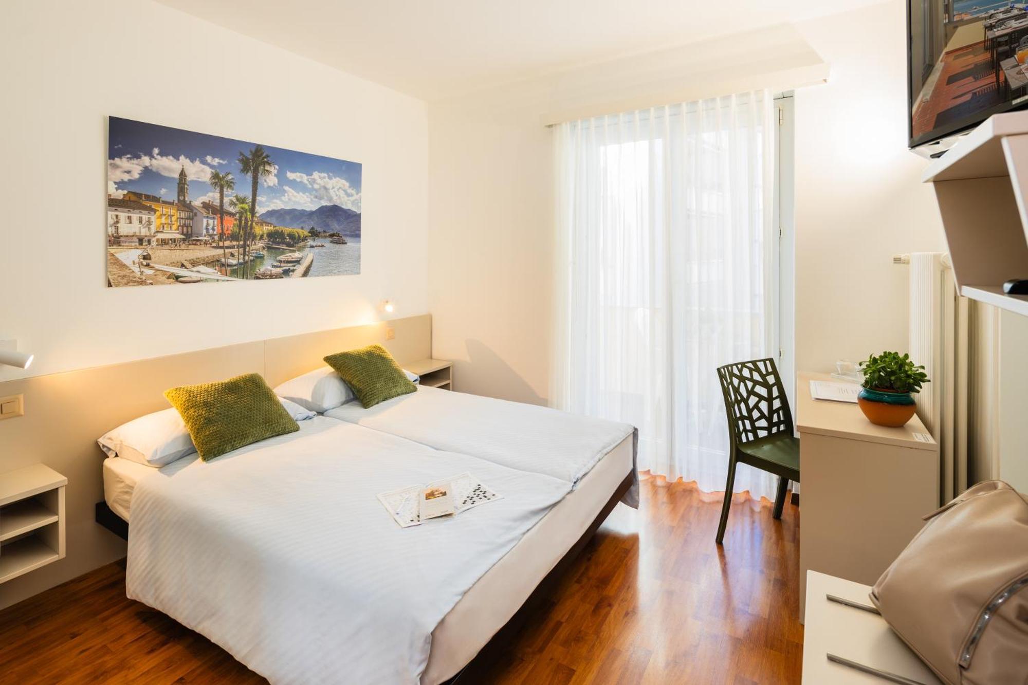 Hotel Rondinella Локарно Экстерьер фото